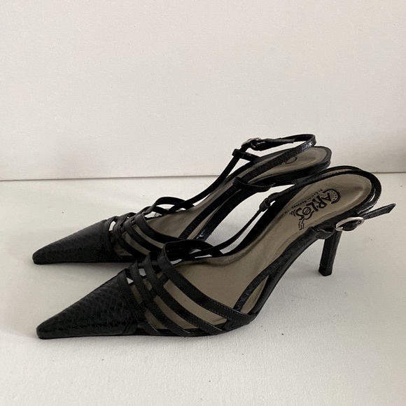 Slingback Pointy Toe Pumps - Picture 3 of 5